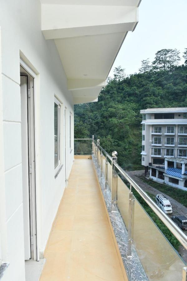 4Musafir Hotels Rishīkesh Dış mekan fotoğraf